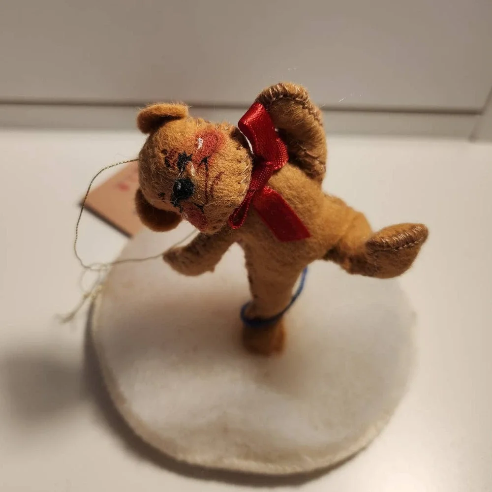 Annalee bear posable